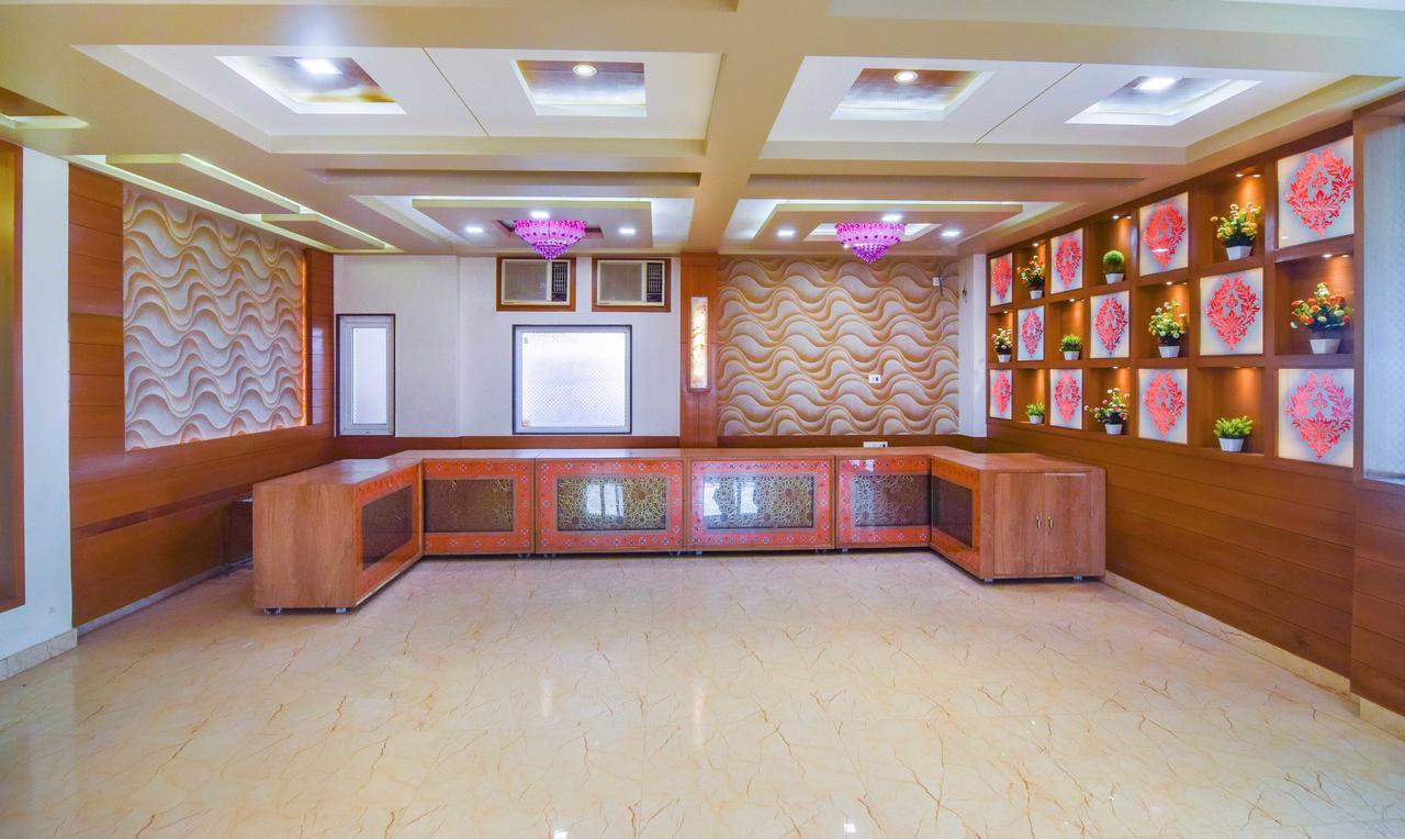 Hotel Saffron Varanasi Esterno foto