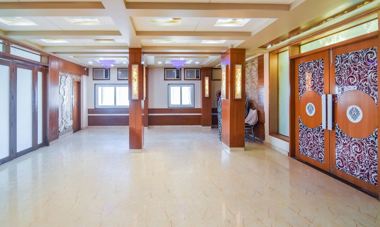 Hotel Saffron Varanasi Esterno foto
